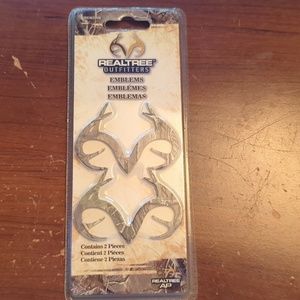 NIB Realtree camo car emblems
